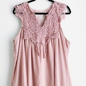 Lovely Mini dress Sleeveless Crochet Lace Flowy Romantic Mauve